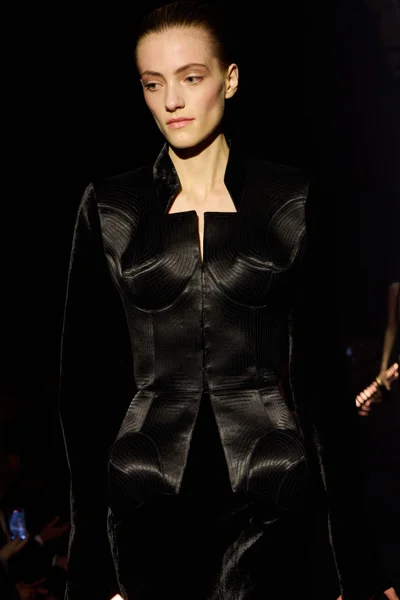 Look 99